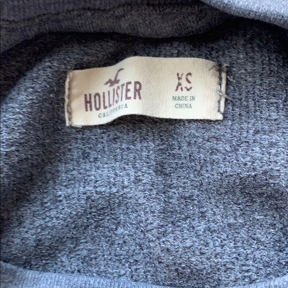 Gray crew neck sweatshirt - Picture 3 of 3